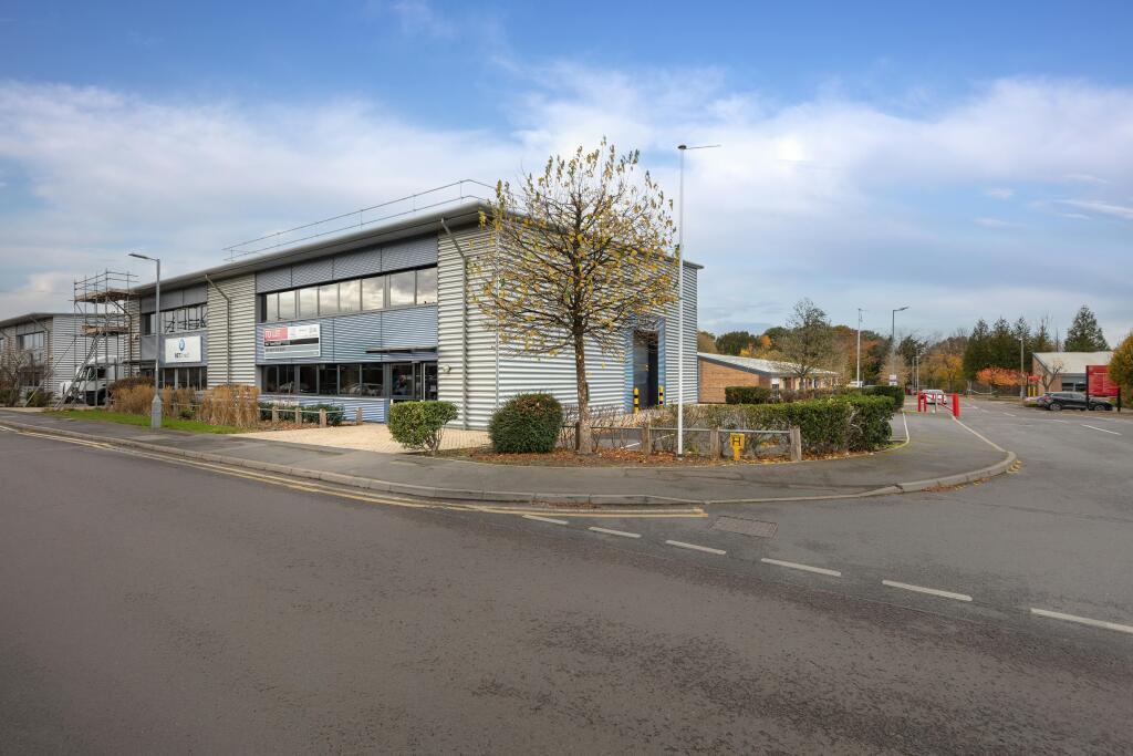 2025- 941 Yeovil Road - STE - 221337.jpg