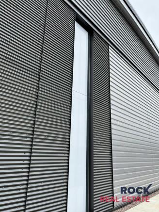 External window.jpg