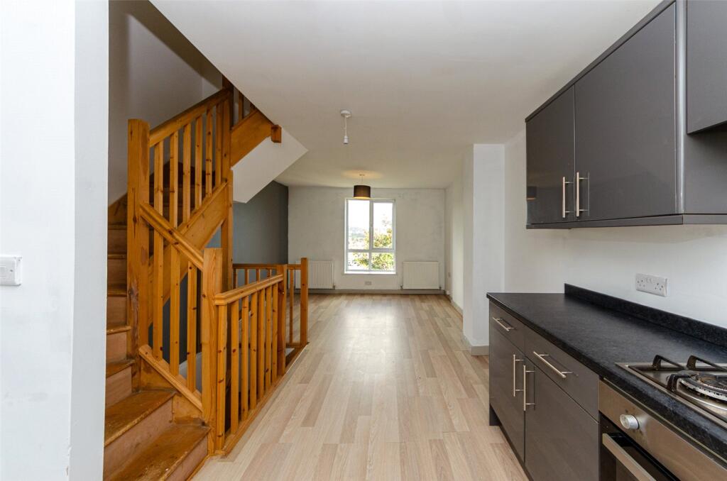 Tan Y Wal, Old Colwyn, Colwyn Bay, Conwy, LL29 photo 3