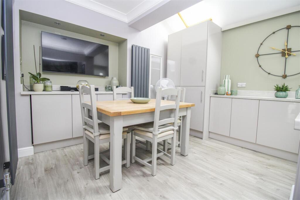 Rushes Mead, Harlow - View 6