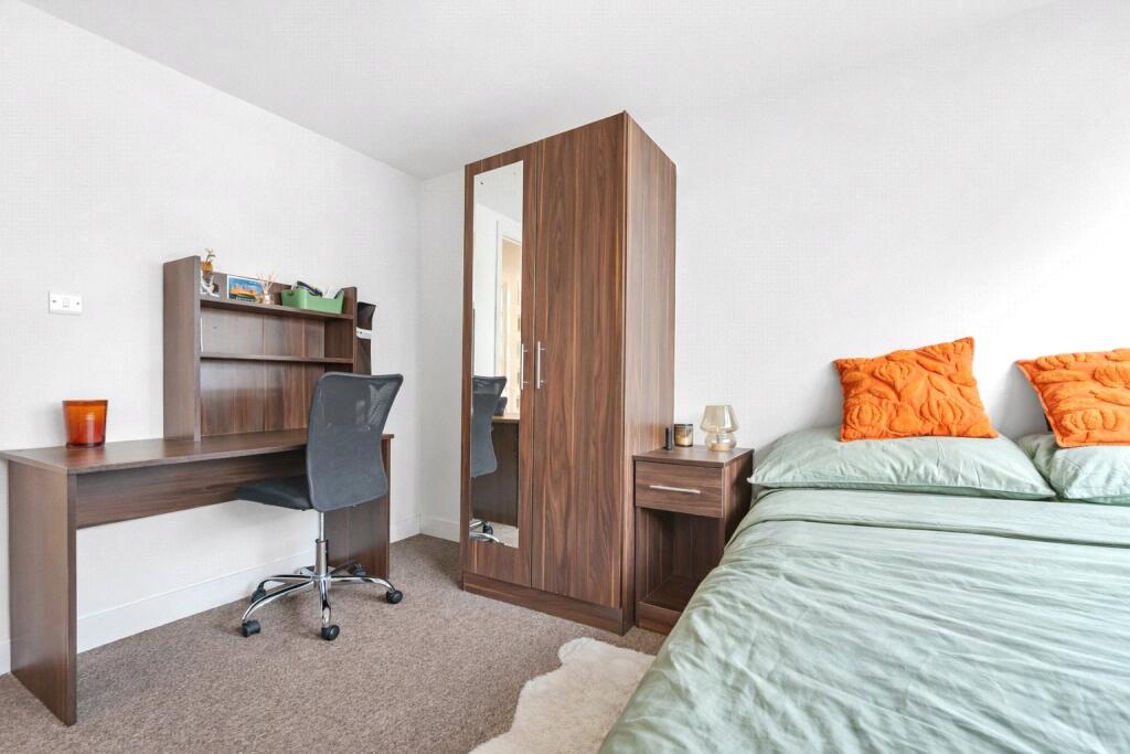 Apartment in Bristol - View 4