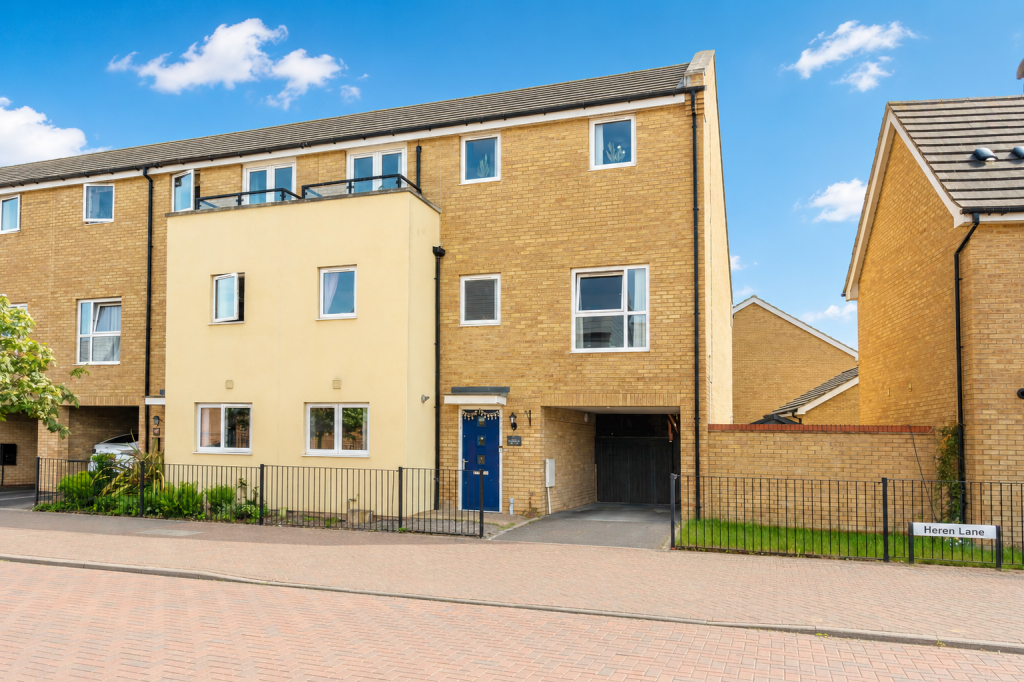 Main image of property: Heren Lane, Whitehouse, Milton Keynes, MK8