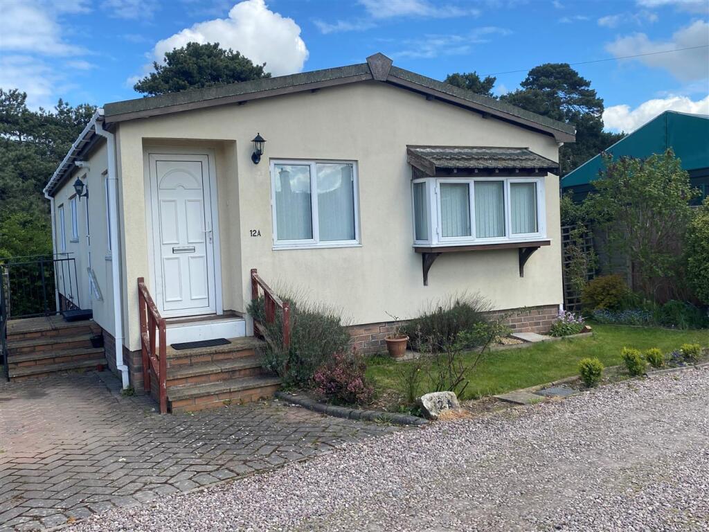 Main image of property: Kings Head Park, Newport