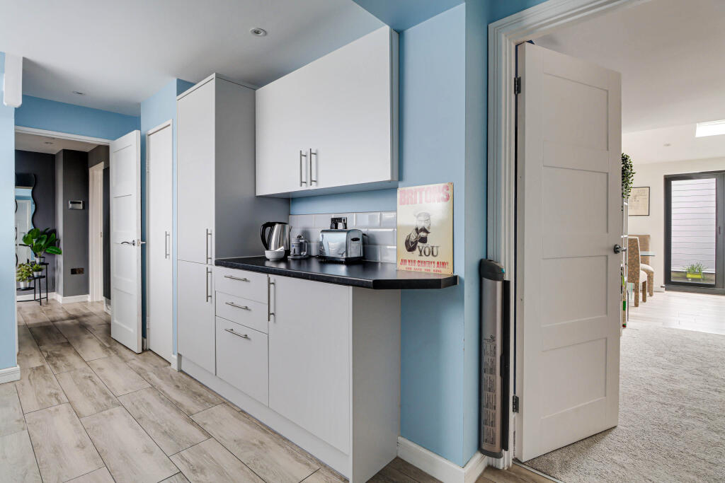 Additional image 12 of Cell Barnes Lane, St Albans, AL1