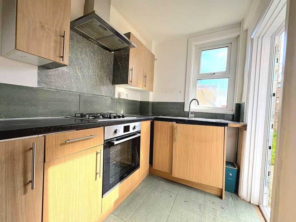 House in Harrow - View 4