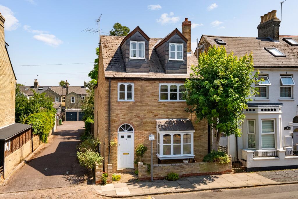 House in Cambridge, Petersfield - View 2
