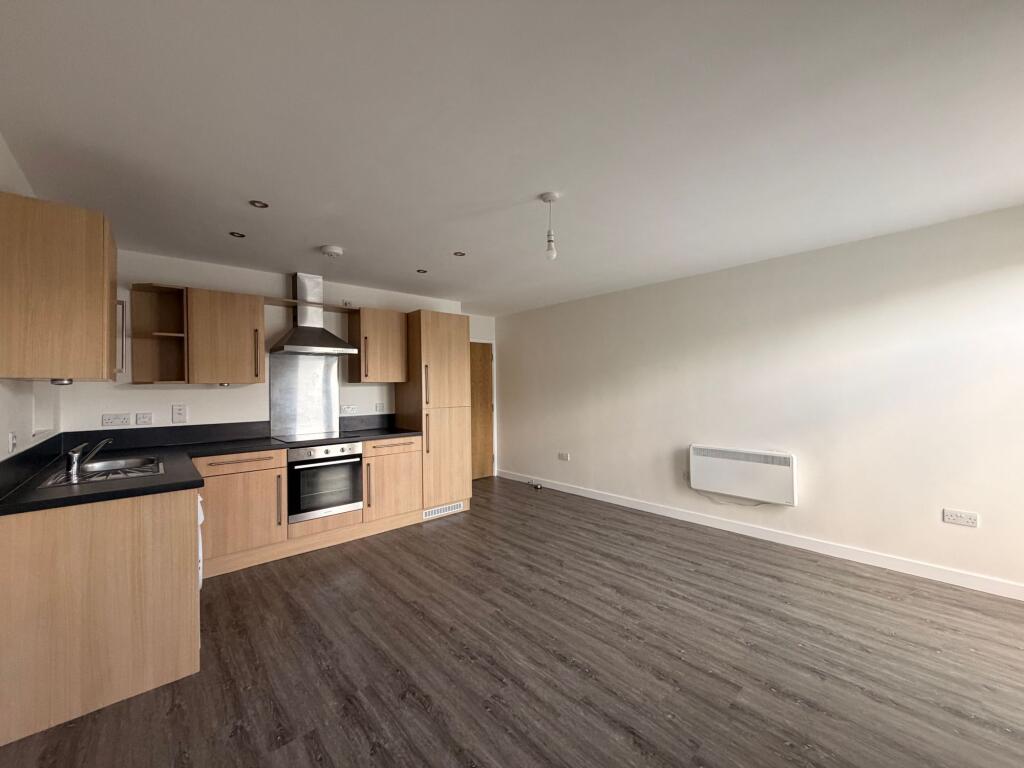 Apartment in Birmingham, West Midlands - View 5