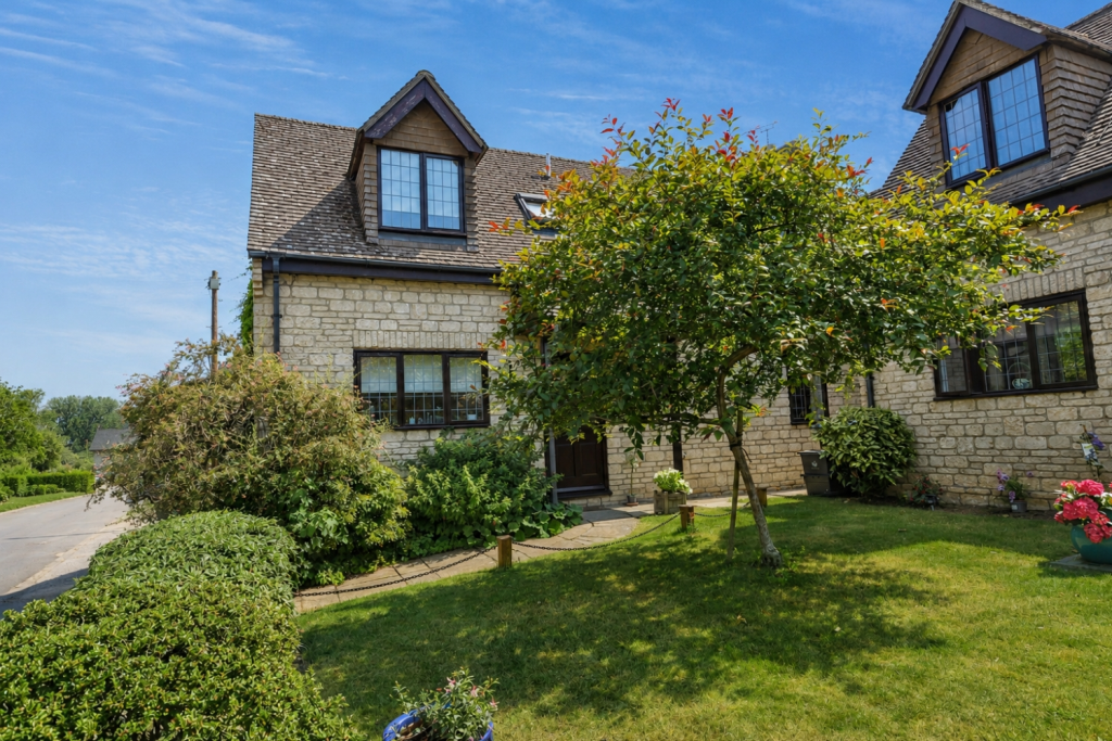 Main image of property: 6 Church Street Ducklington, Ducklington, Witney