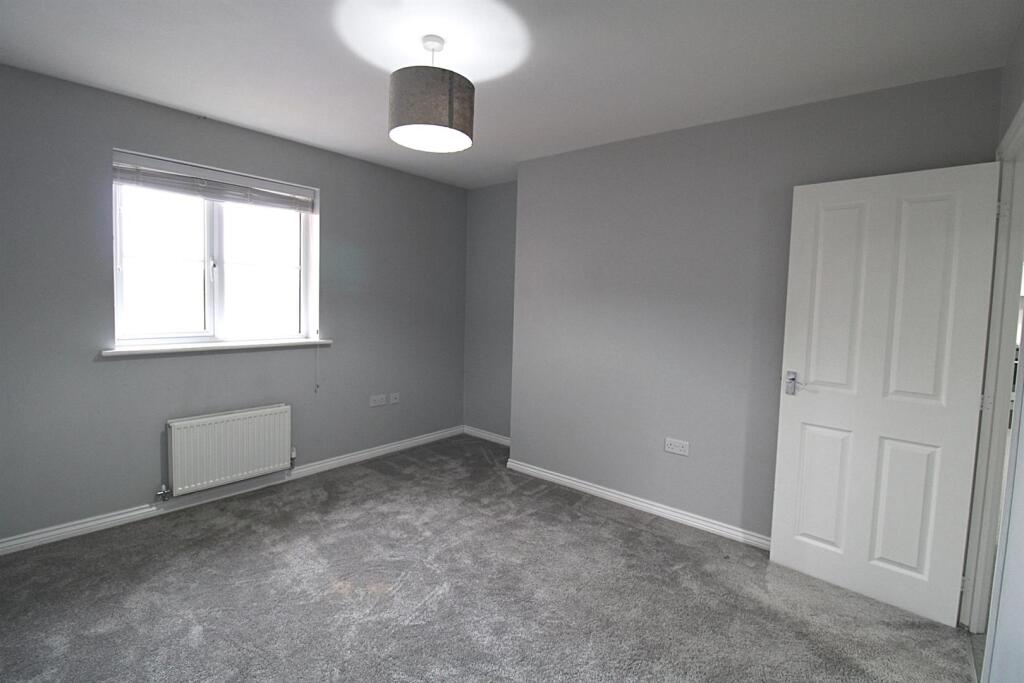 Apartment in West Suffolk, Red Lodge - View 5