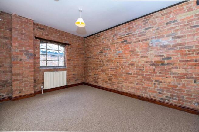 Flat 4 bedroom