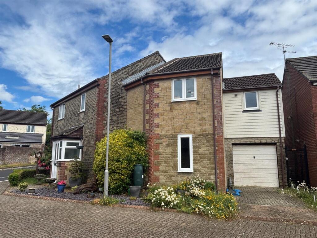 Main image of property: Caernarvon Close, Dorchester