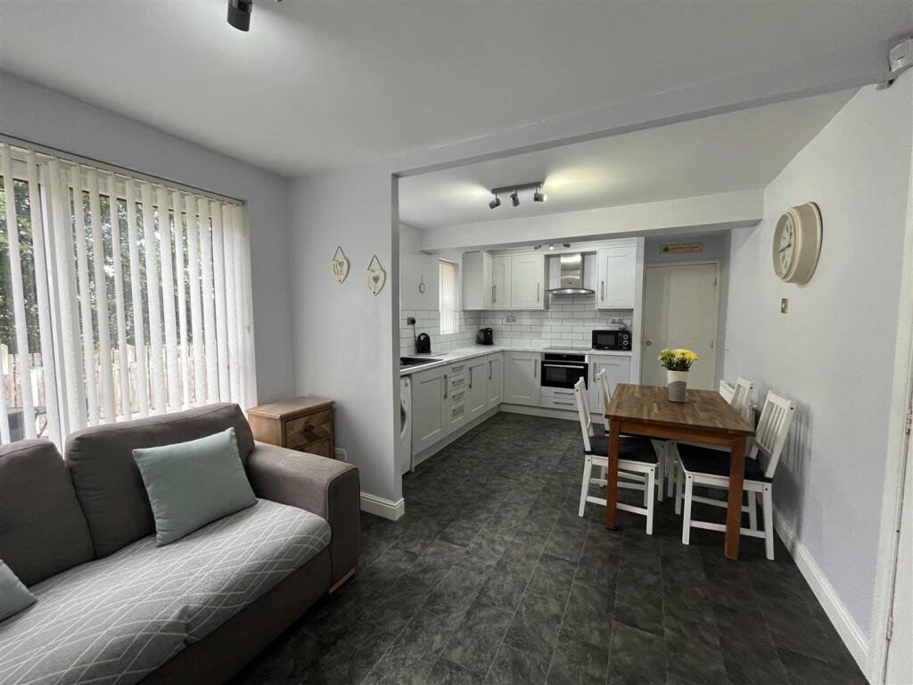 Additional image 6 of Cloverville Approach, Bradford