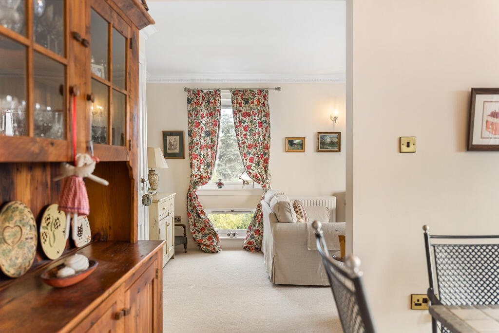 Apartment in Edinburgh - More
