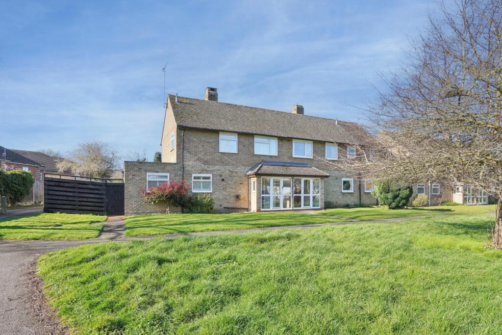 Main image of property: Foliat Close, Wantage
