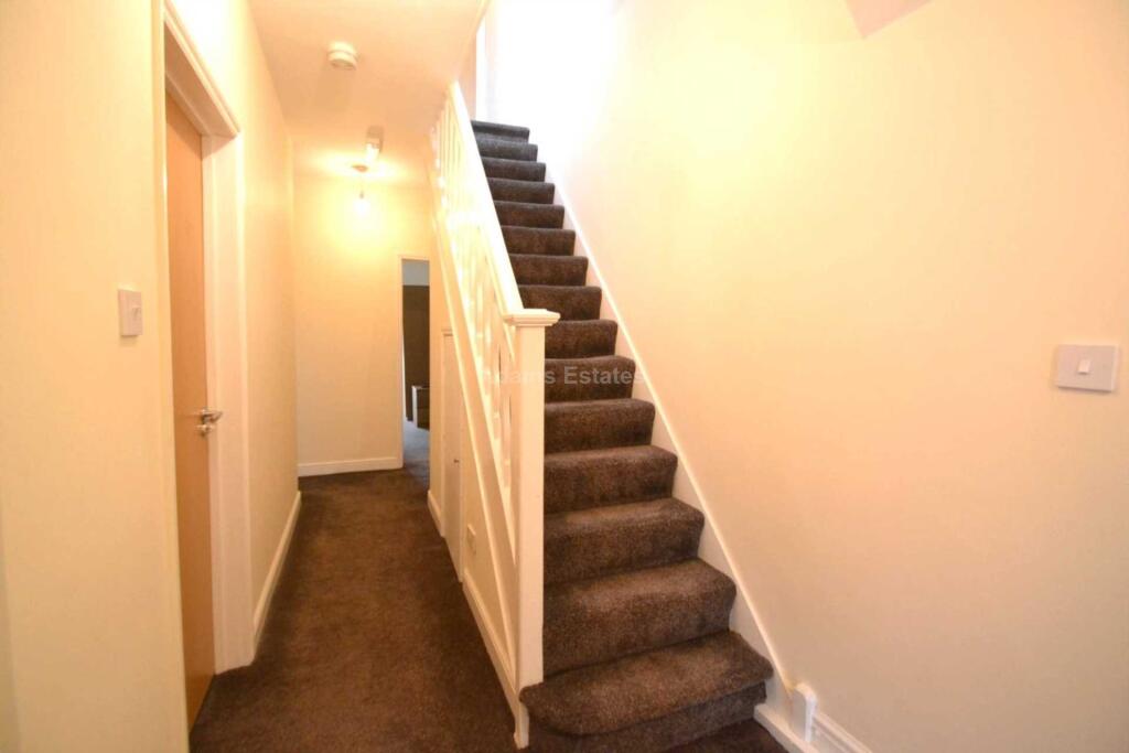 Apartment in Reading - View 4