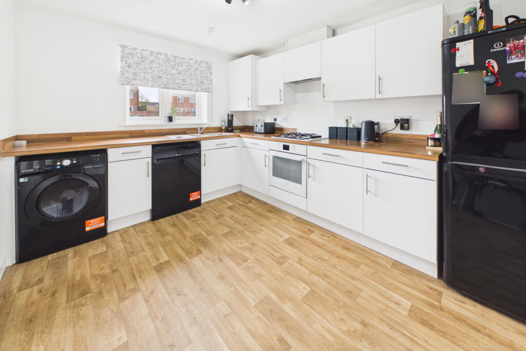 Woodpecker Close, Lydney, GL15 5FY photo 2
