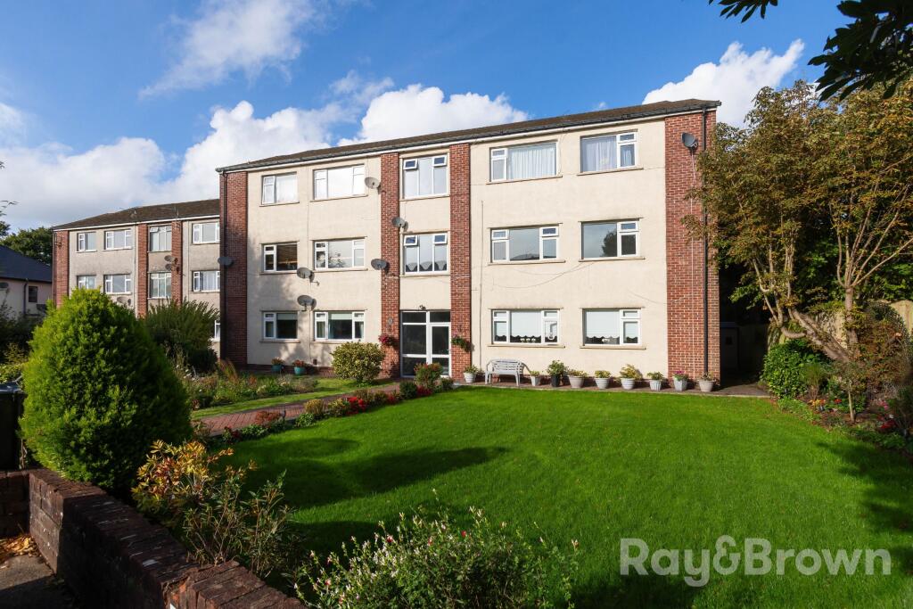 2 Bedroom Flat in CF5 2NR