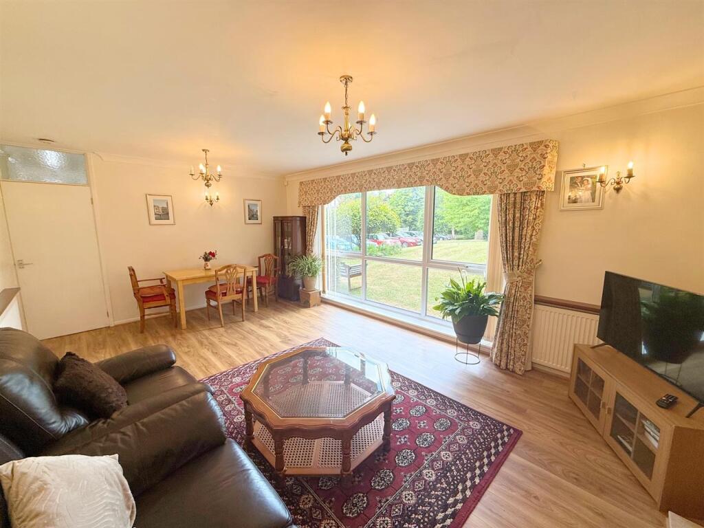 Apartment in Birmingham, Sutton Coldfield - More