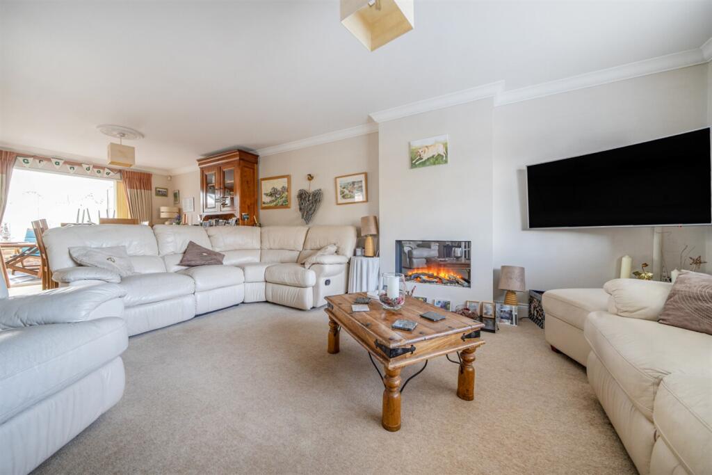 House in Portsmouth - View 5