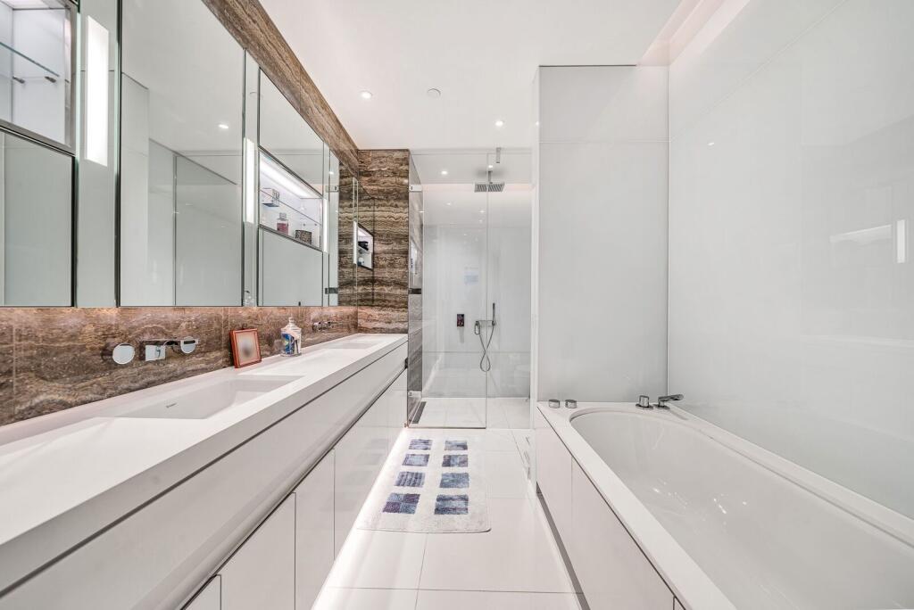 Apartment in London - View 5