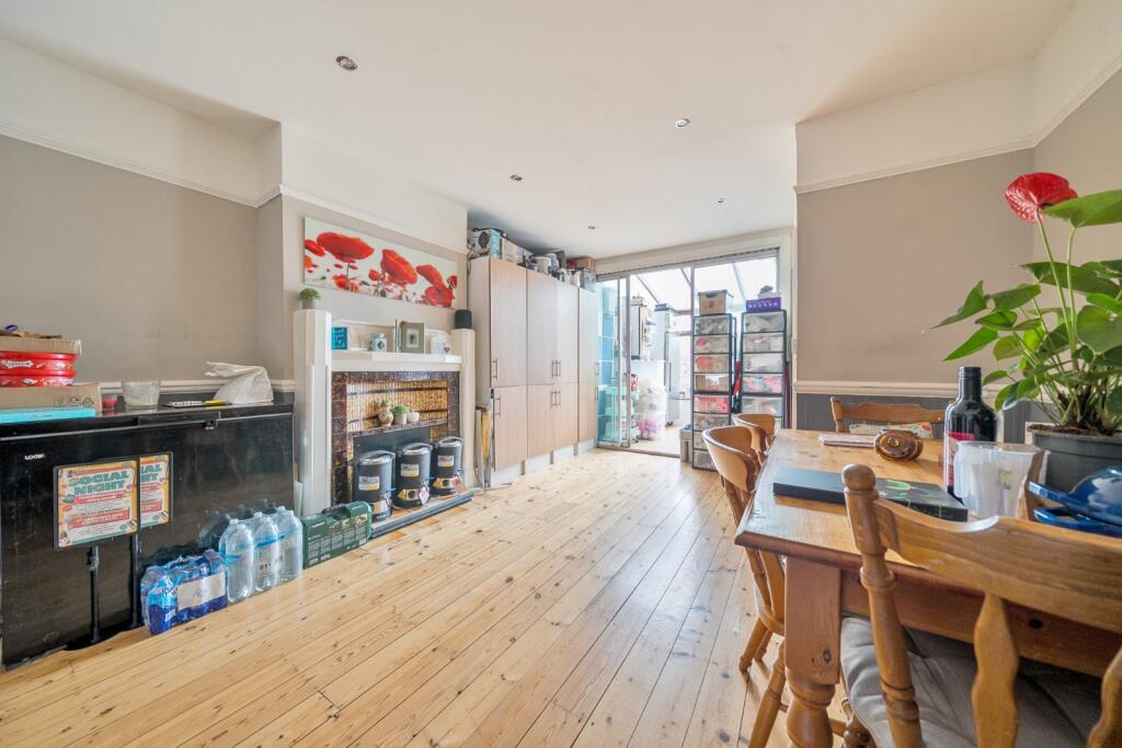 House in London - View 4