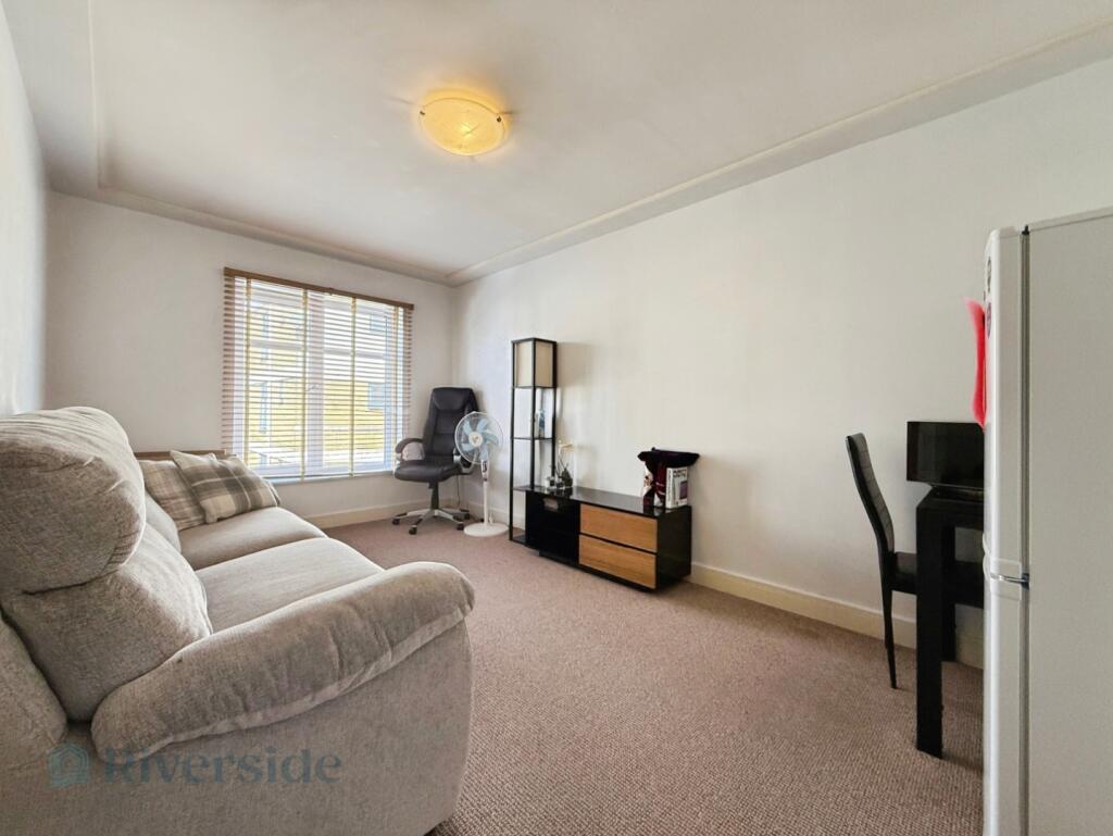 Apartment in Hull, Old Town - View 3