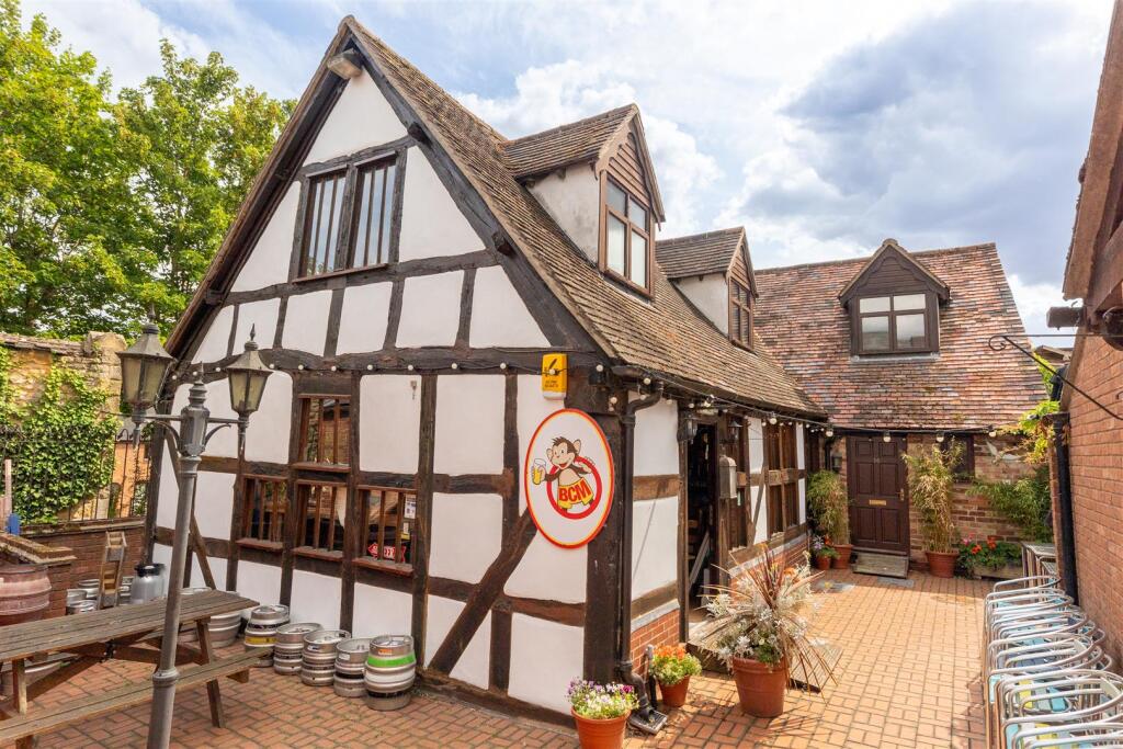 Main image of property: 6 & 14, Bridge Court, 64 Bridge Street, Evesham