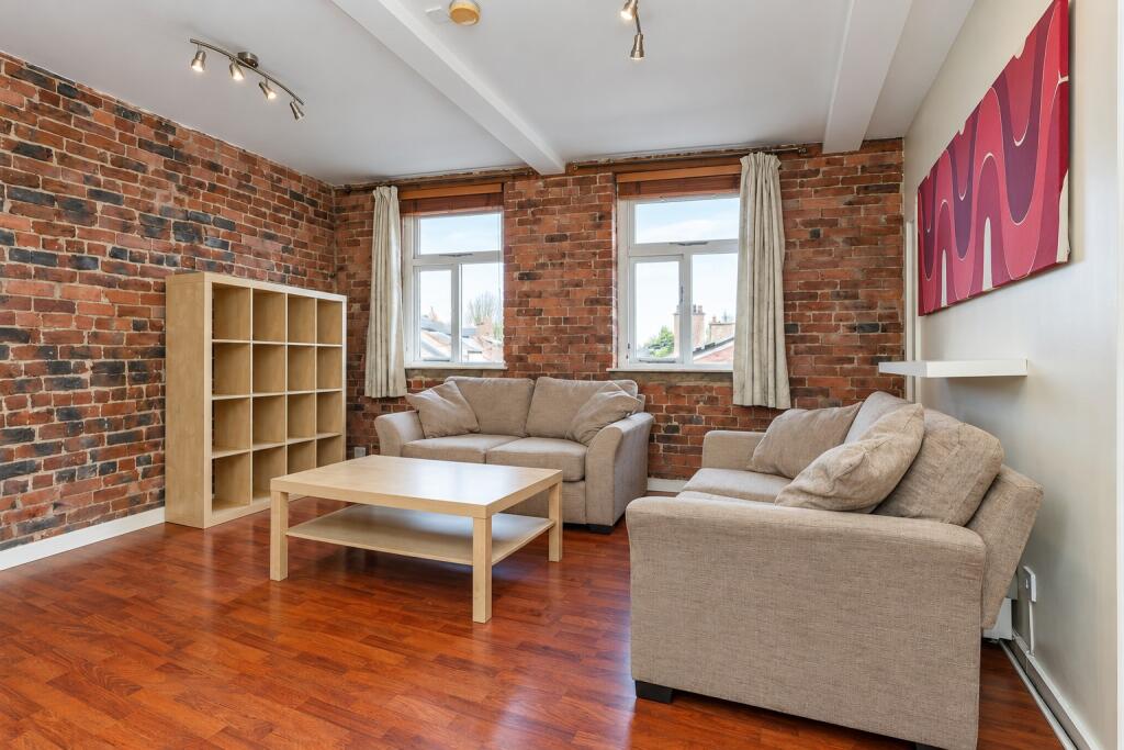 Apartment in Macclesfield, Cheshire East - View 2
