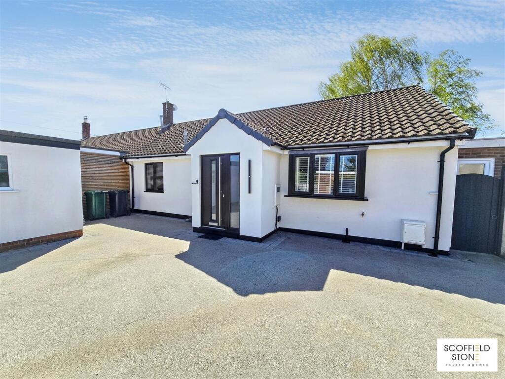 3-bed semi-detached on Smedley Court, Egginton, Derby, £389,000