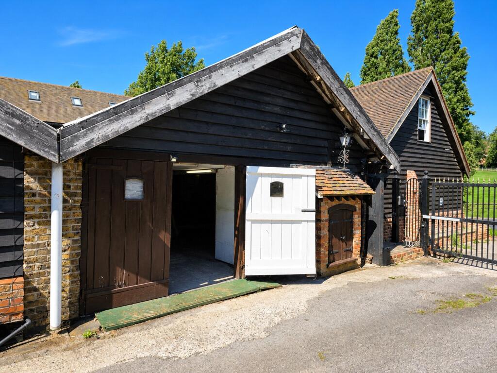 Main image of property: The Barnes, Old Hall Farm, Main Road, Rettendon Common, Essex, CM3
