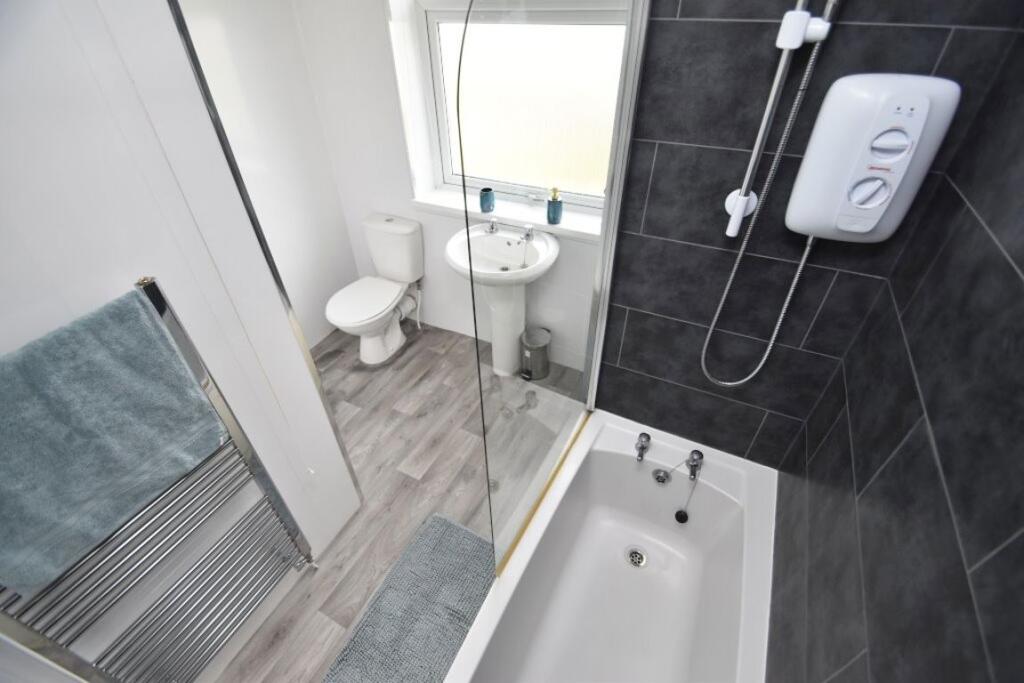 House in Durham, Gilesgate Moor, Belmont - View 4