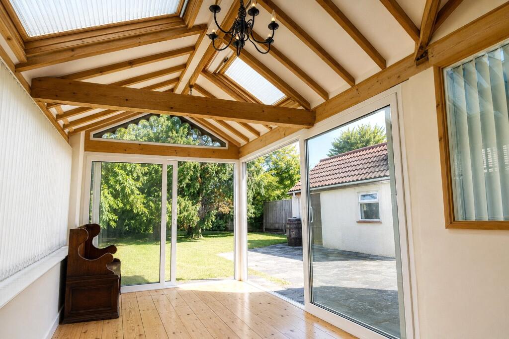 House in Weston-super-Mare, Preanes Green - View 2