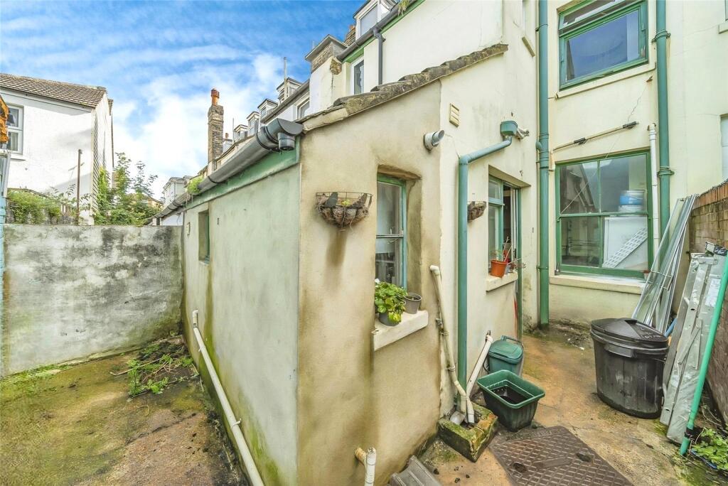 House in Canterbury - View 5