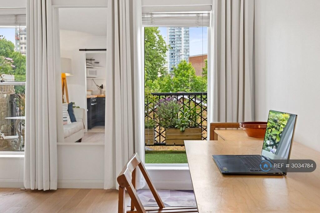 Main image of property: Collinson Walk, London, SE1