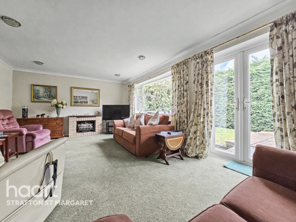 Okebourne Park, Swindon photo 4
