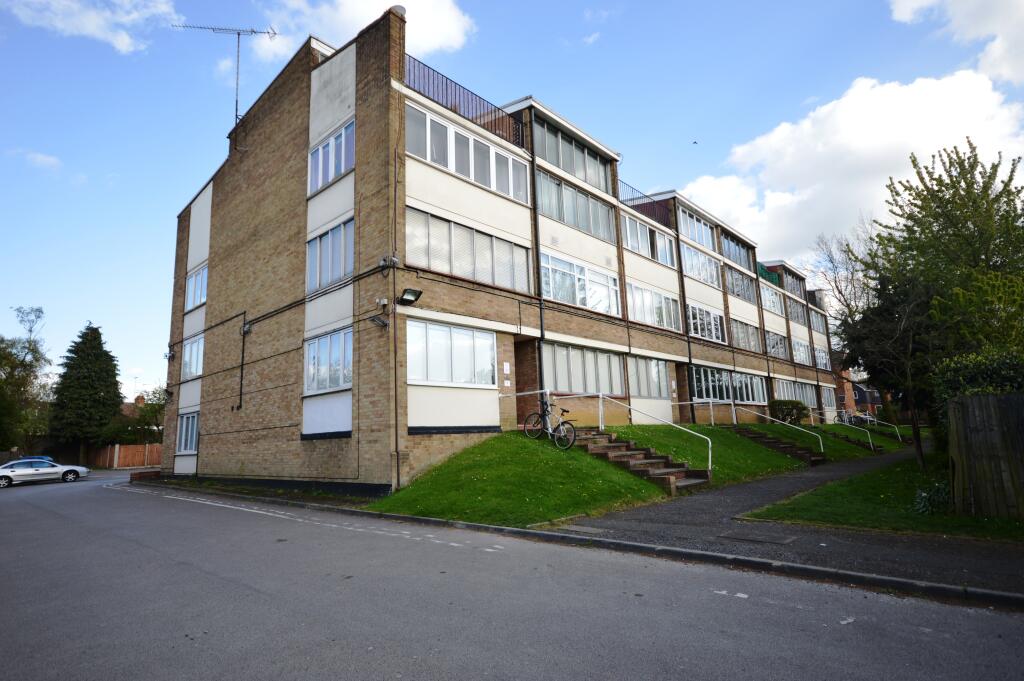 Main image of property: Swanston Grange, Dunstable Road, Luton, Bedfordshire, LU4