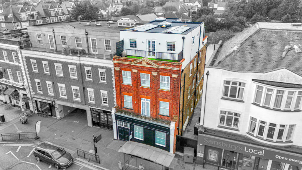 Main image of property: London Road, Westcliff on Sea, SS0