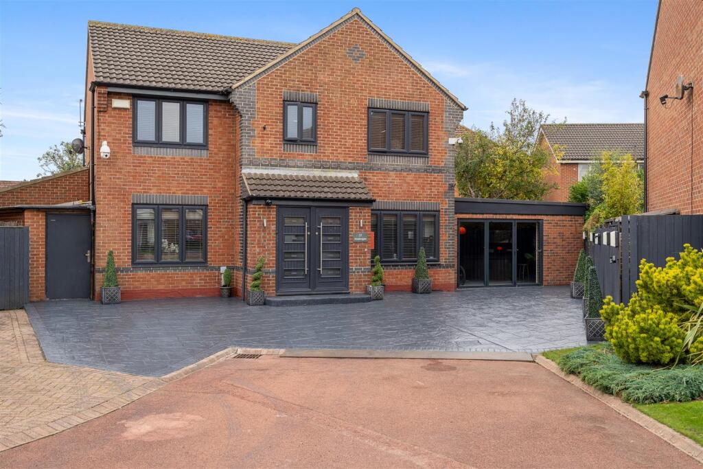 5-bed detached on Meadowgate Drive, Hartlepool, £450,000