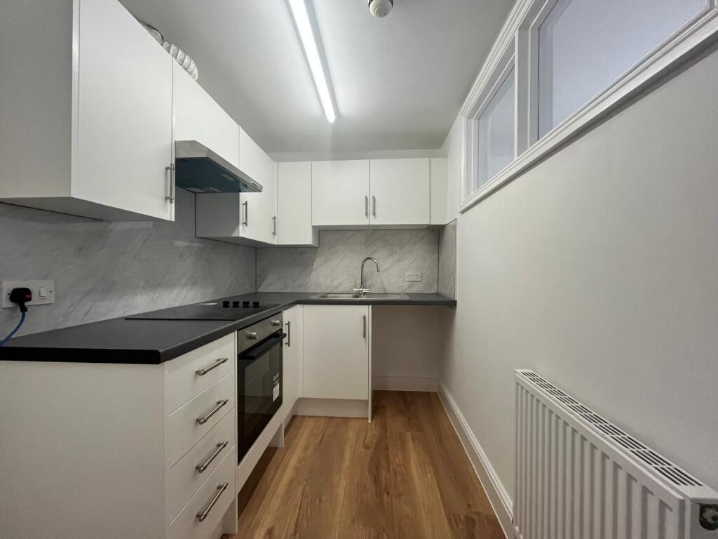 Apartment in Brighton - View 4