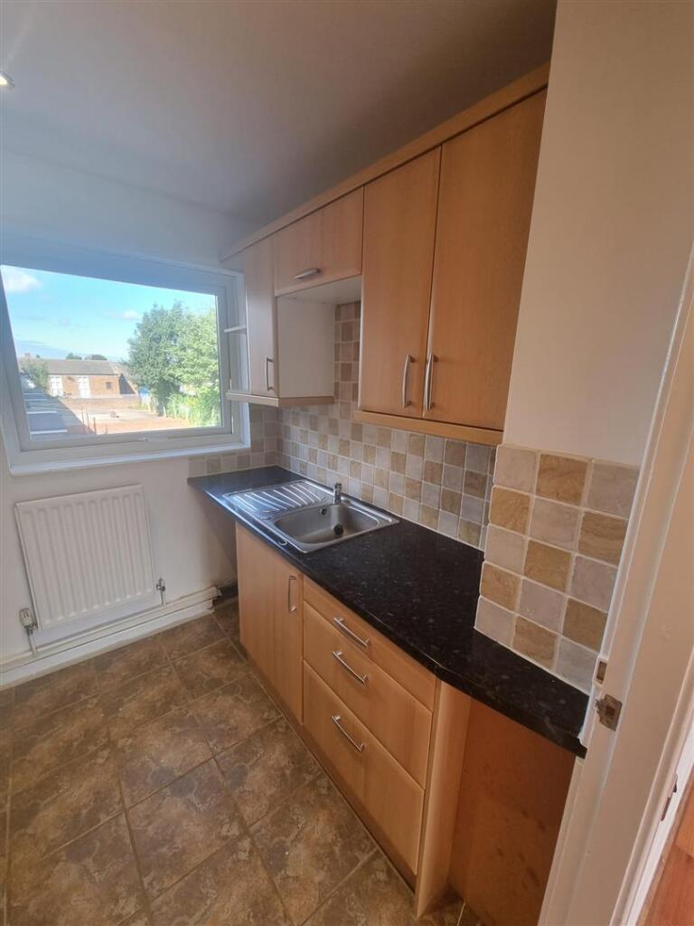 Apartment in Newcastle upon Tyne - View 4