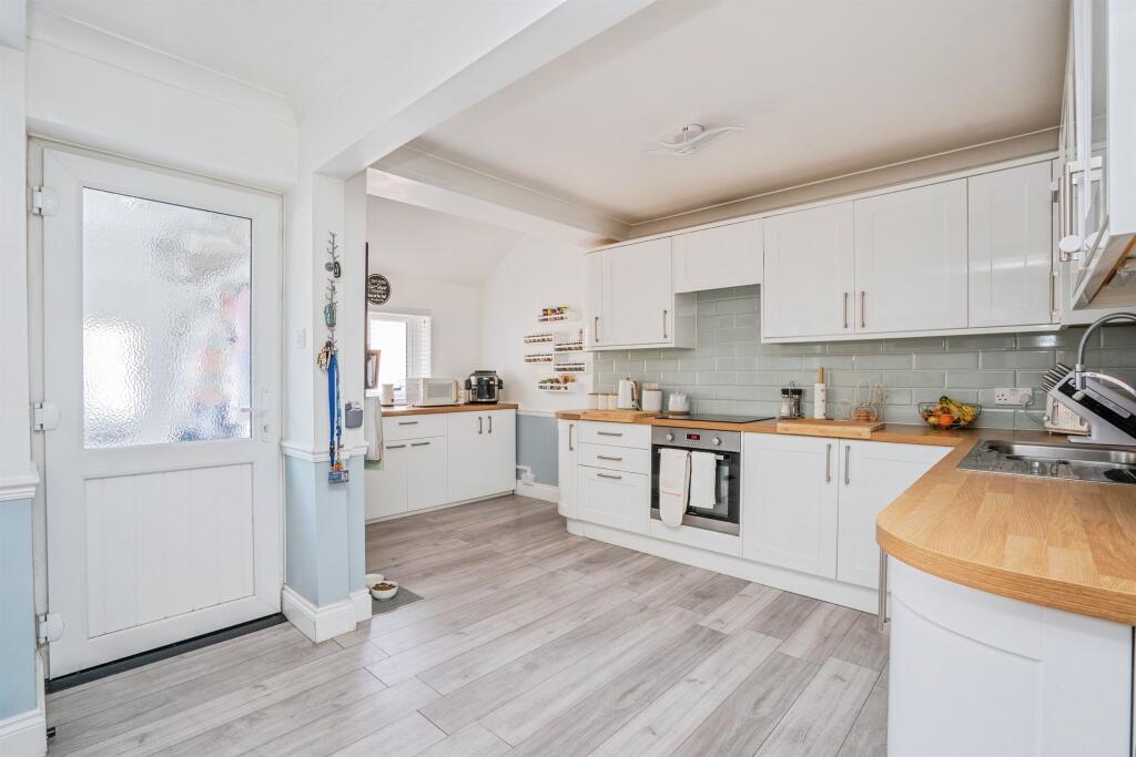 Hartwell Road, Portsmouth - View 4