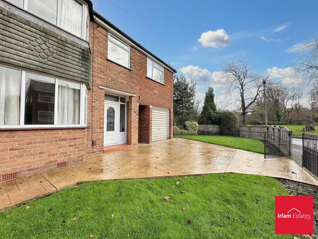 Highbury Avenue, Irlam, M44 photo 2