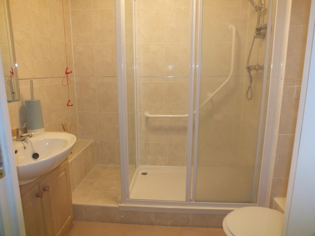 84, Swallows Court, Spalding photo 4