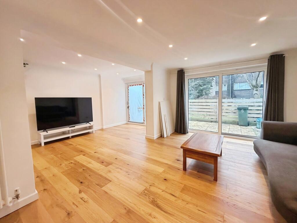 Main image of property: Malvern Way, London, W13