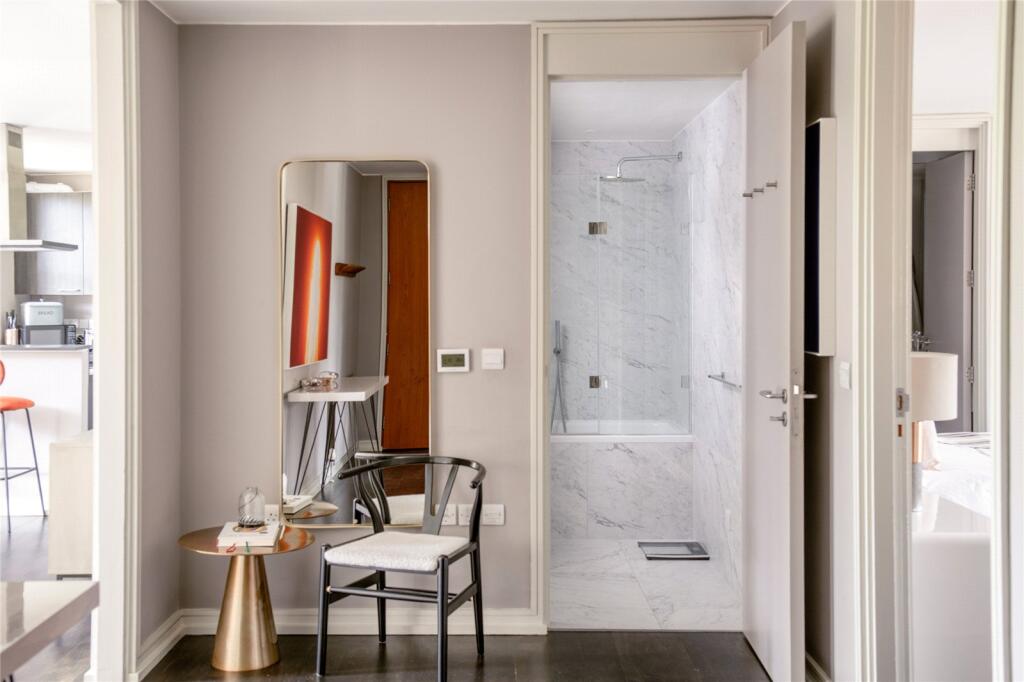 Apartment in London - View 5