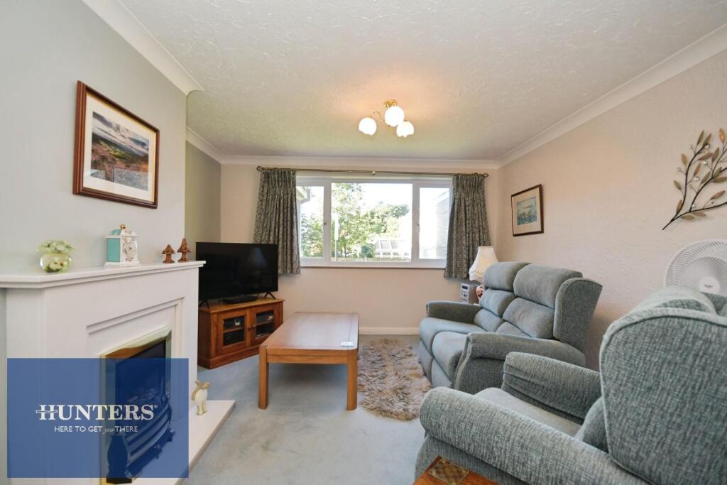 House in Chesterfield, Derbyshire - View 2