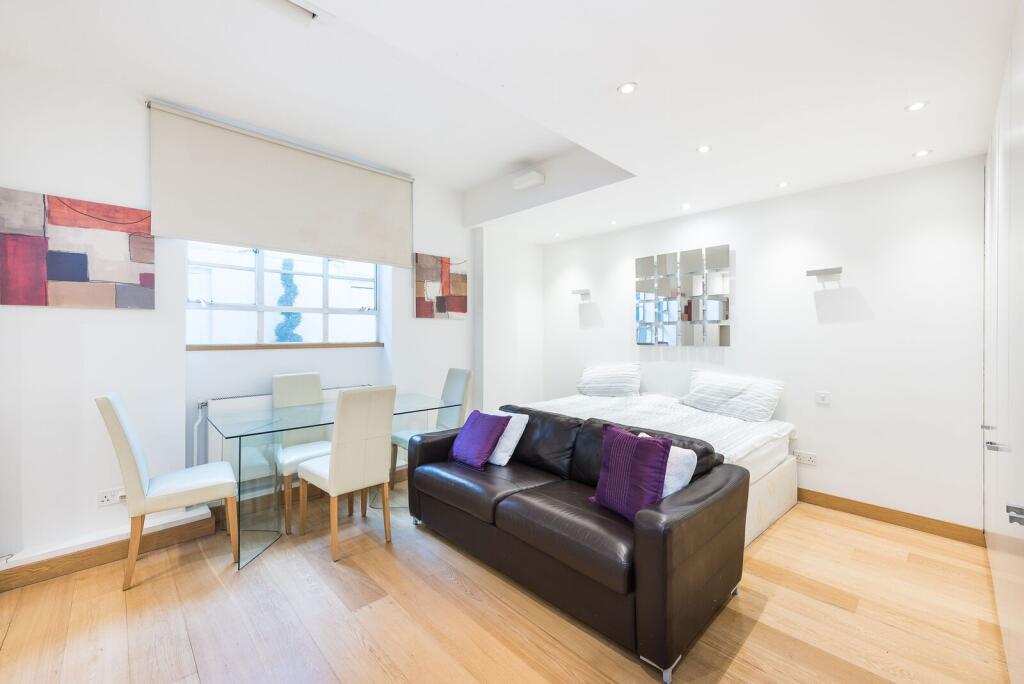 Studio flat for rent