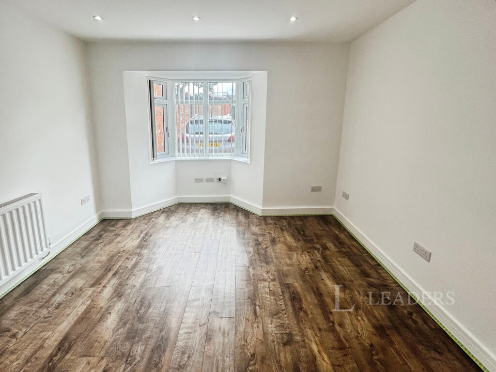 Apartment in Luton - More