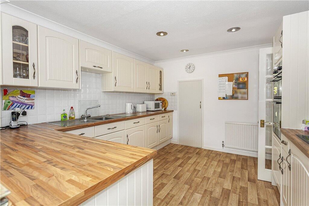 House in Twickenham - More