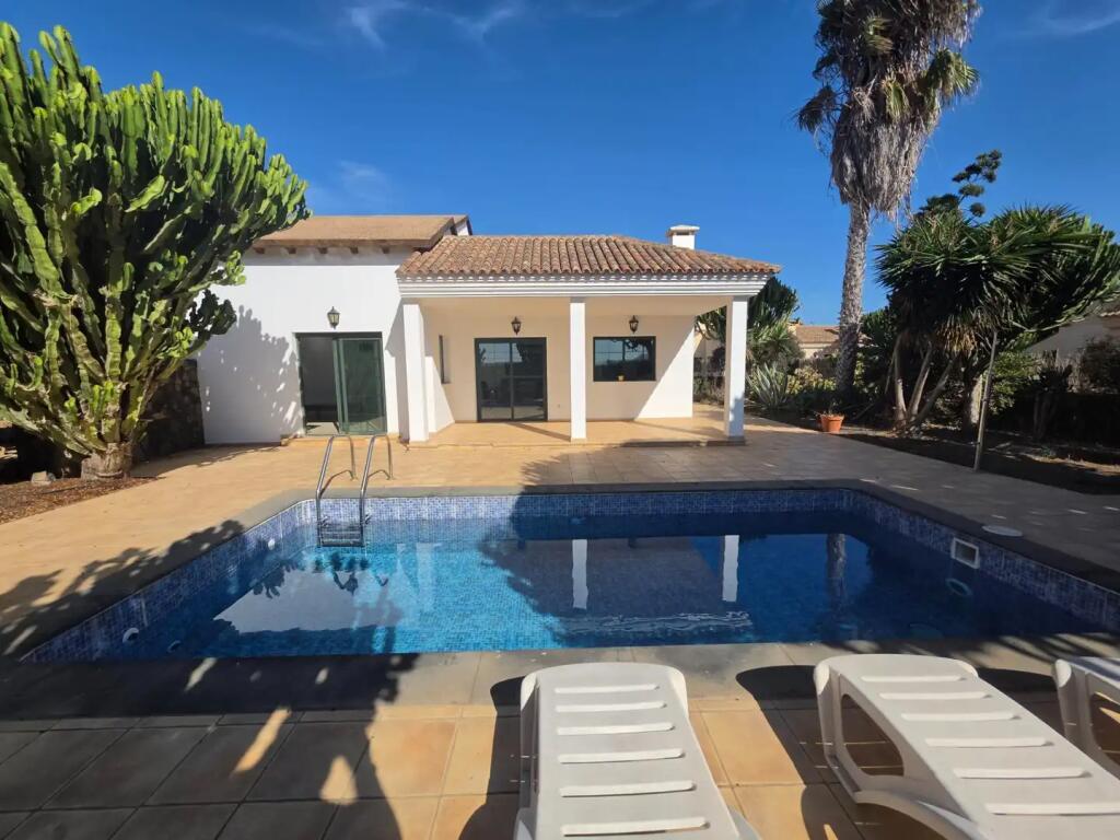 Main image of property: Canary Islands, Fuerteventura, La Oliva